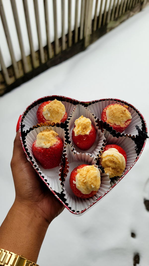 Cheesecake Stuffed Strawberries